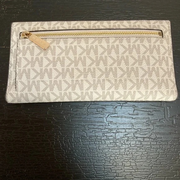 Michael Kors Reed Large Snap Bifold Wallet - Picture 5 of 12